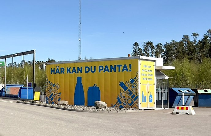 Bilden visar Pantamera Express på Kartånsens återvinningcentral